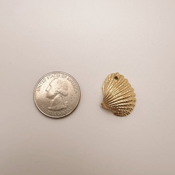 Large Shell Charm